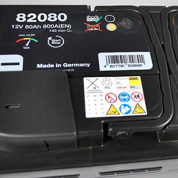 Автомобильные аккумулятор MOLL EFB (L4) 80Ah 800A R+ (правый +) 566125883016 фото
