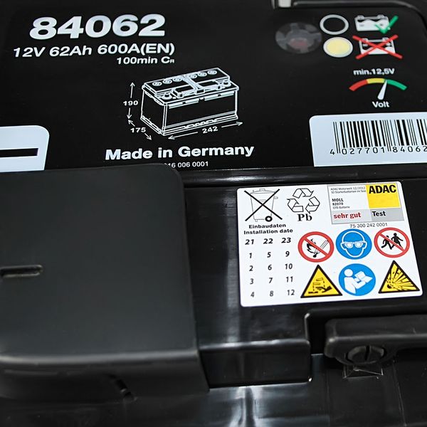 Автомобильный аккумулятор MOLL X-Tra Charge (L2) 62Ah 600A R+ (правый +) 566125883018 фото